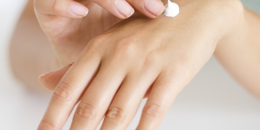 dermatita cauze tratament naturist